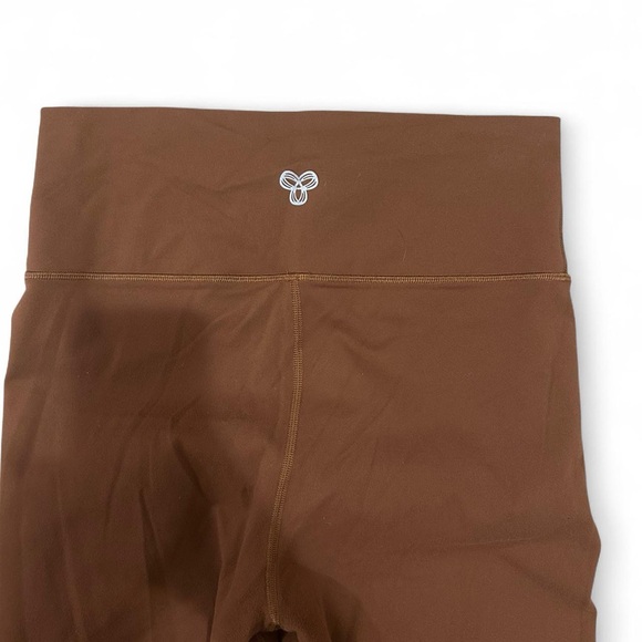 TnAction
TnaSLICK™ Rib Atmosphere Hi-Rise Legging - Picture 4 of 6